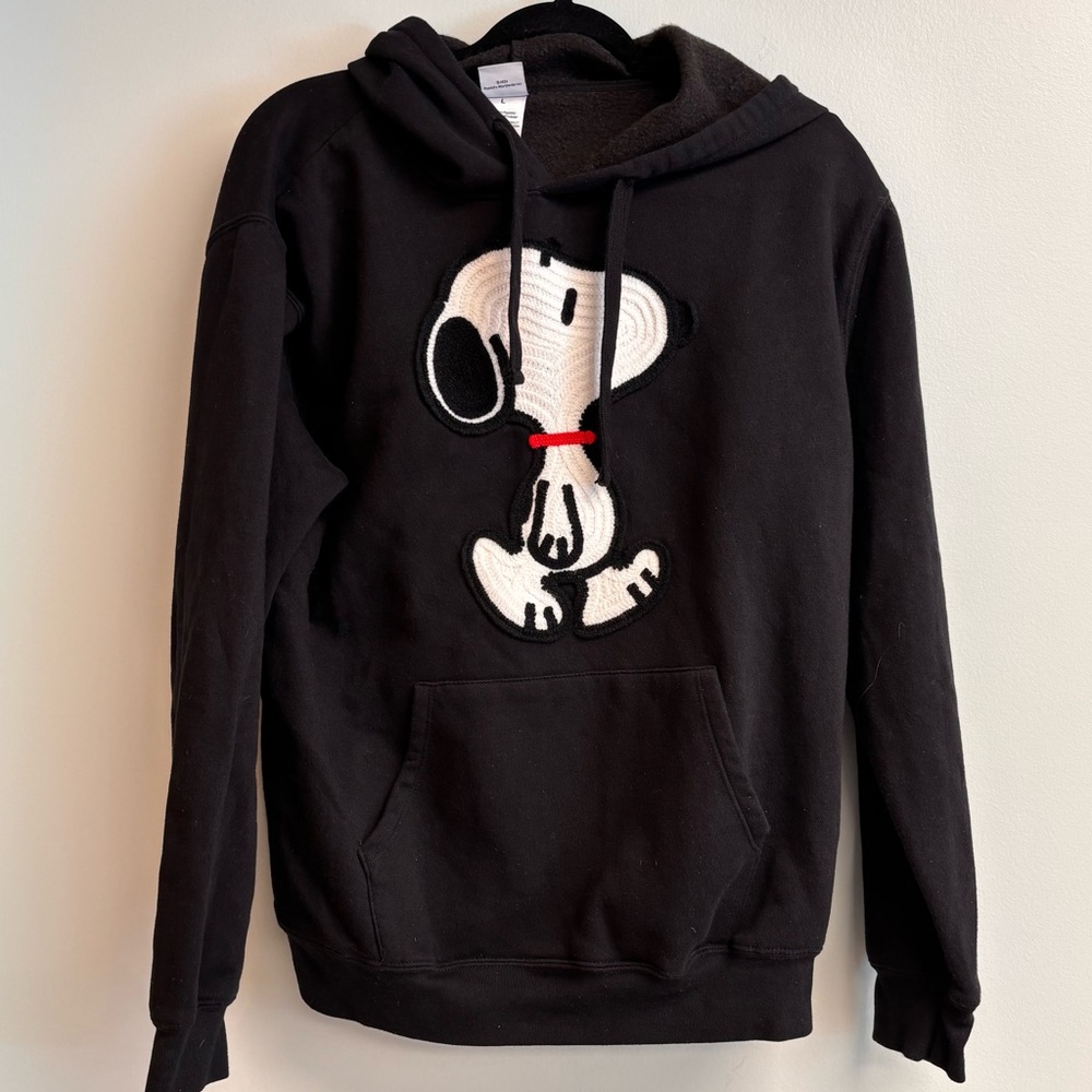 Brand is officially Peanuts Worldwide LLC, size L.